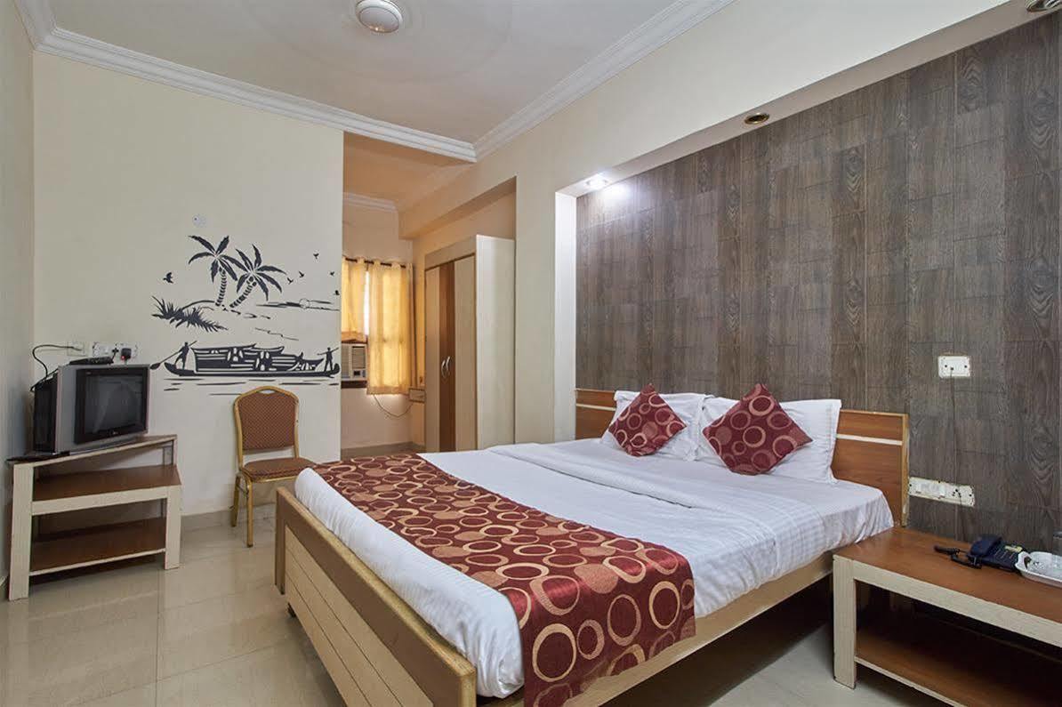 Hotel Sri Sai Krupa Хидерабад Екстериор снимка
