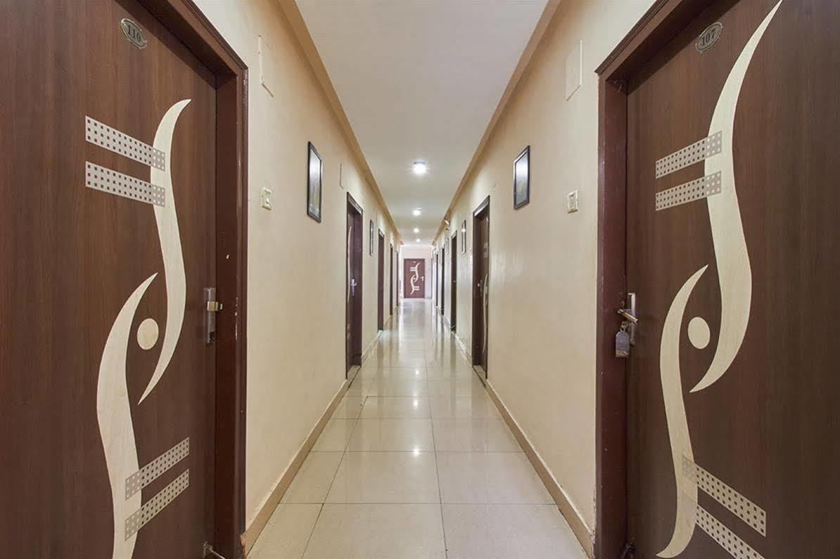 Hotel Sri Sai Krupa Хидерабад Екстериор снимка